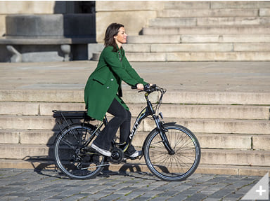 Bicicletta elettrica da città METROPOLIS 1.2 (17) in città - Immagine 1