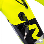 Bicicletta elettrica Mountain e-bike e-XTREME 5.2 (18): particolare chiavi di accensione