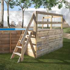Piattaforma gre piscina in legno
